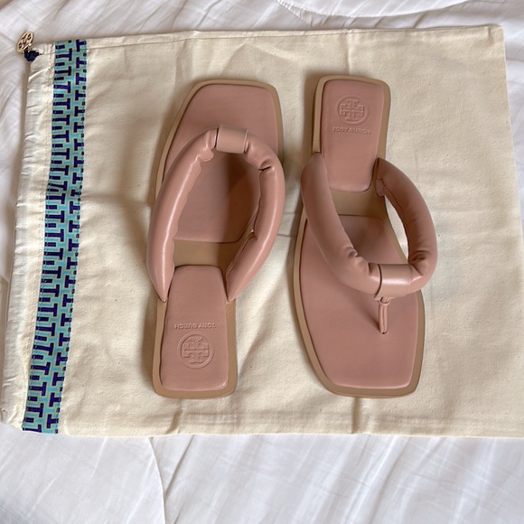 Tory Burch NWT Puffy Leather Thong sandals color Pink Moon size 7.5 - Picture 5 of 6